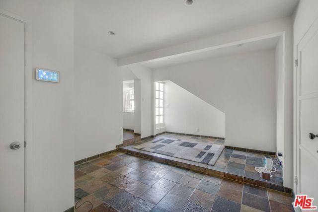 5039 Marburn Avenue, Los Angeles, CA 90043
