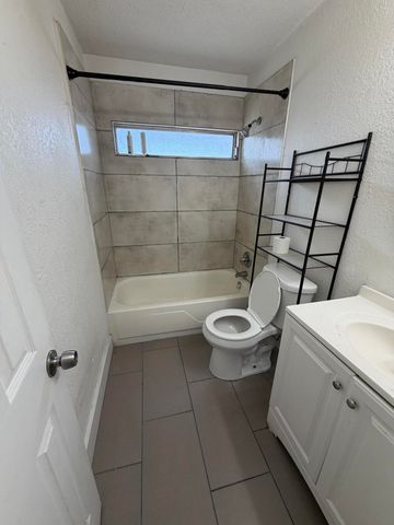 116 NW 28th Avenue 1-2, Fort Lauderdale, FL 33311
