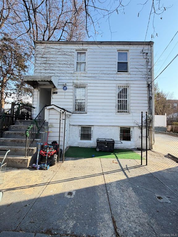 67-30 49th Avenue, Woodside, NY 11377