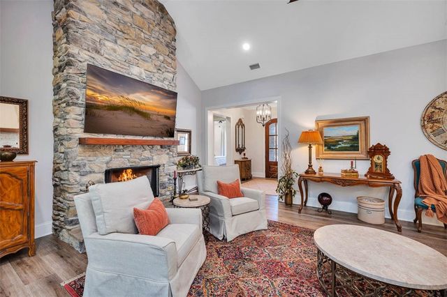 930 Champney, St Simons Island, GA 31522