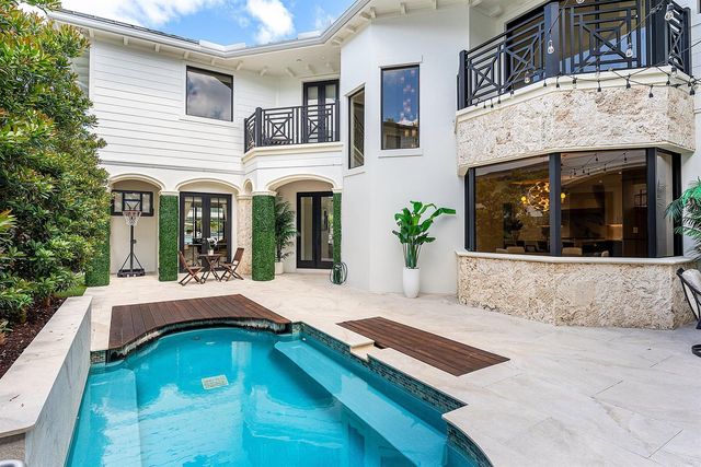 662 Boca Marina Court, Boca Raton, FL 33487