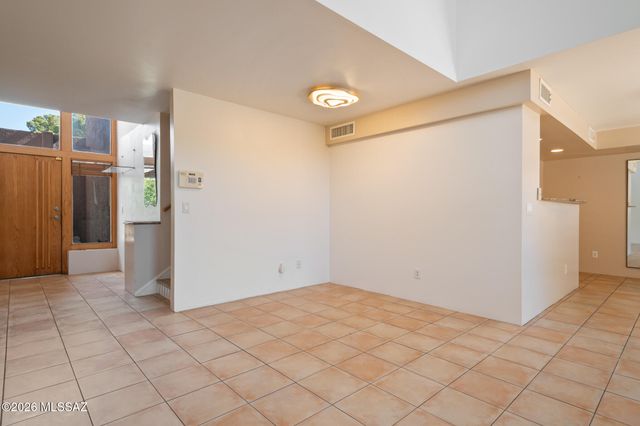 3135 E Sampras Lane, Tucson, AZ 85716