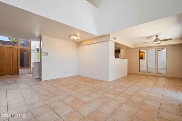 3135 E Sampras Lane, Tucson, AZ 85716