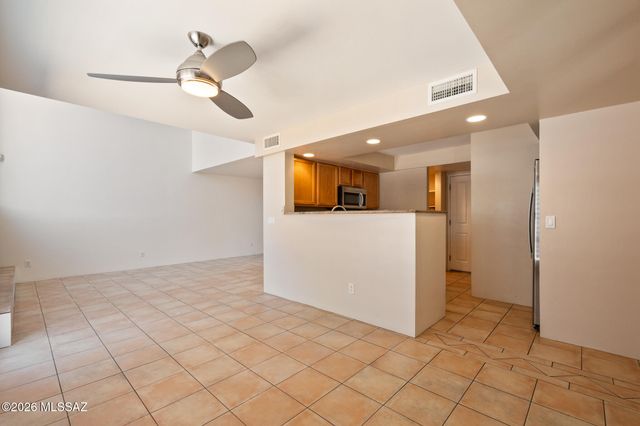3135 E Sampras Lane, Tucson, AZ 85716