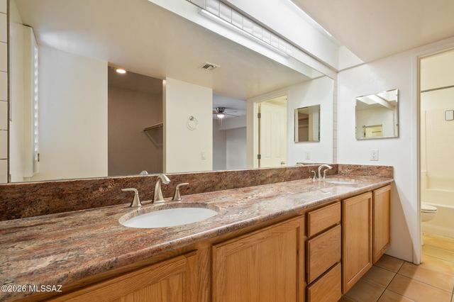 3135 E Sampras Lane, Tucson, AZ 85716