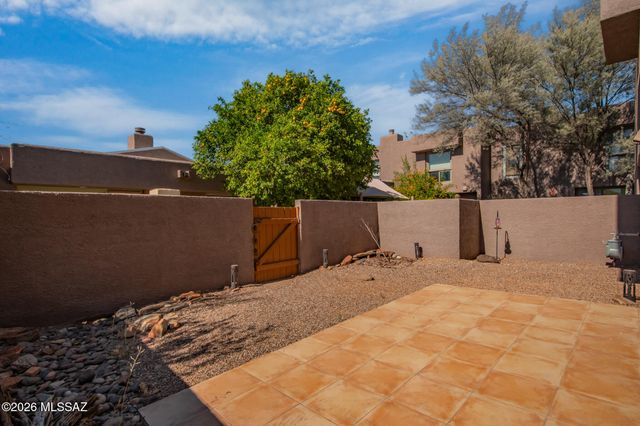 3135 E Sampras Lane, Tucson, AZ 85716