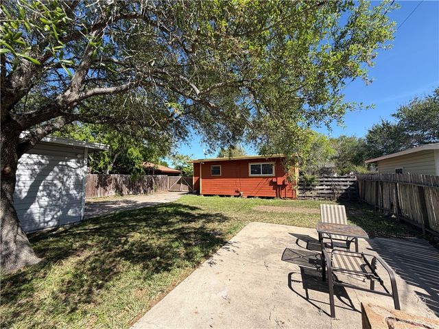 418 Waverly Dr, Corpus Christi, TX 78412