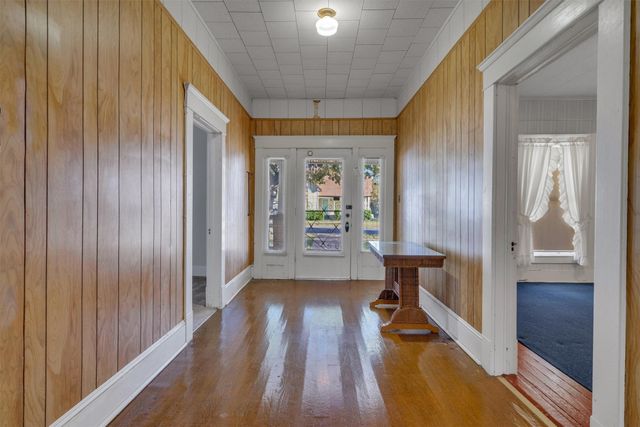 113 Williams Street, Waxahachie, TX 75165