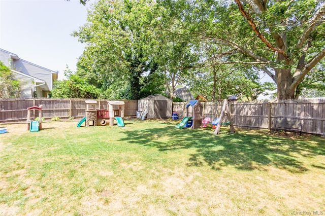 77 N Summit Avenue, Patchogue, NY 11772