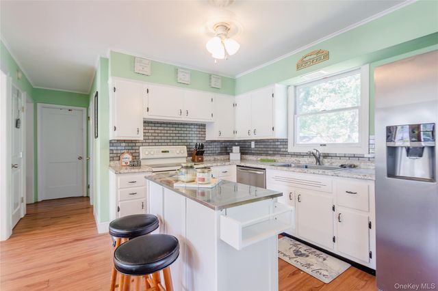 77 N Summit Avenue, Patchogue, NY 11772