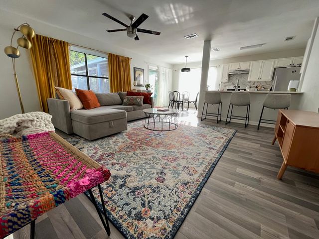 2511 E Stassney LN, Austin, TX 78744