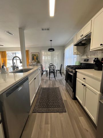 2511 E Stassney LN, Austin, TX 78744