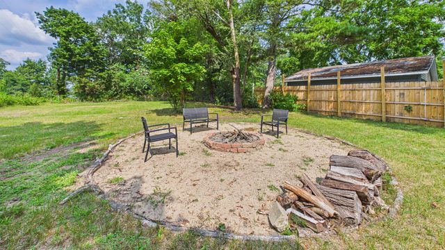 410 Adams Avenue, Muskegon City, MI 49442