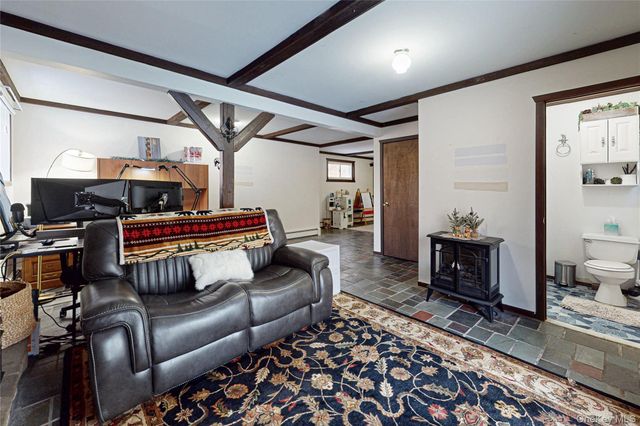 3 Easy Street, Hopewell Junction, NY 12533