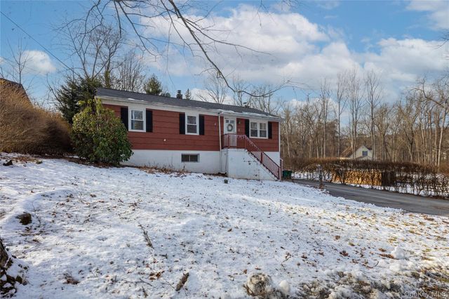 3 Easy Street, Hopewell Junction, NY 12533