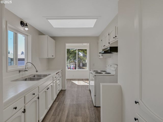 18223 S SPRINGWATER Rd, Estacada, OR 97023