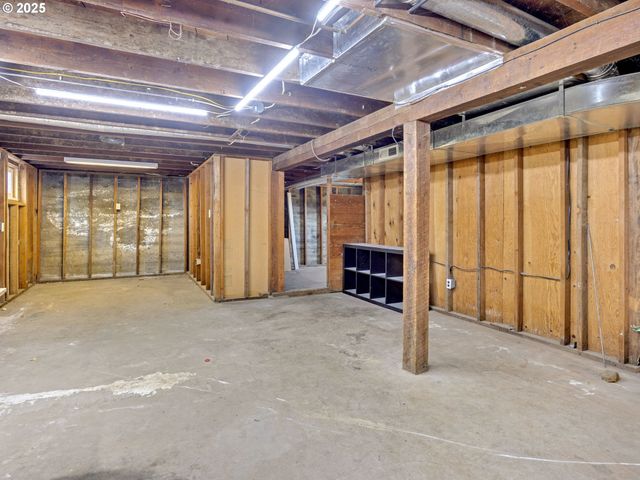 18223 S SPRINGWATER Rd, Estacada, OR 97023