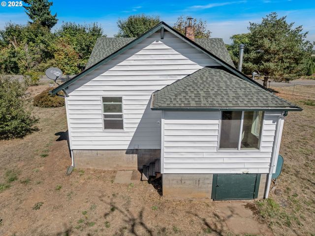 18223 S SPRINGWATER Rd, Estacada, OR 97023