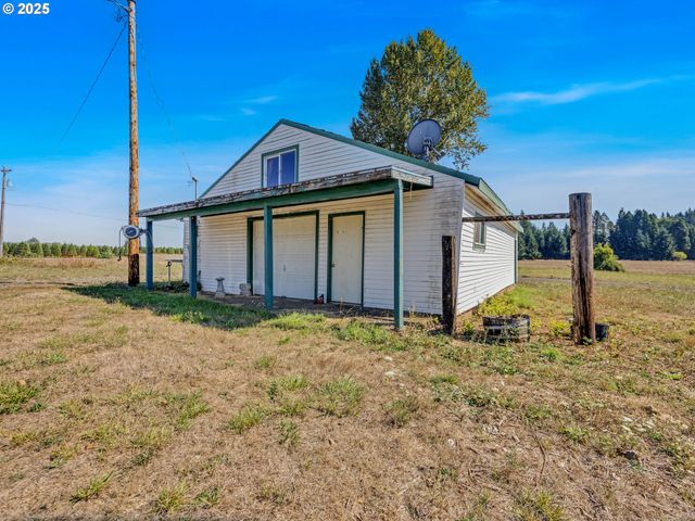 18223 S SPRINGWATER Rd, Estacada, OR 97023