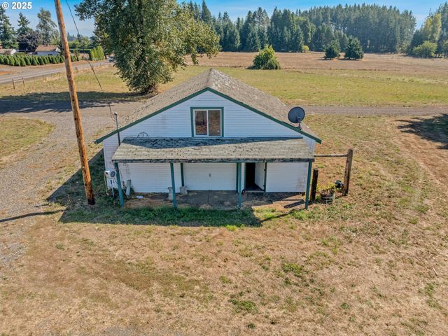 18223 S SPRINGWATER Rd, Estacada, OR 97023