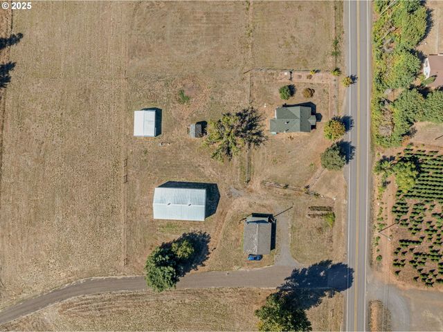 18223 S SPRINGWATER Rd, Estacada, OR 97023