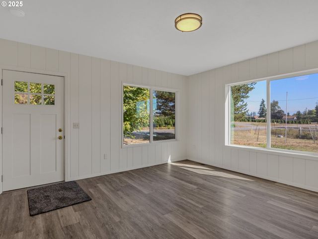 18223 S SPRINGWATER Rd, Estacada, OR 97023