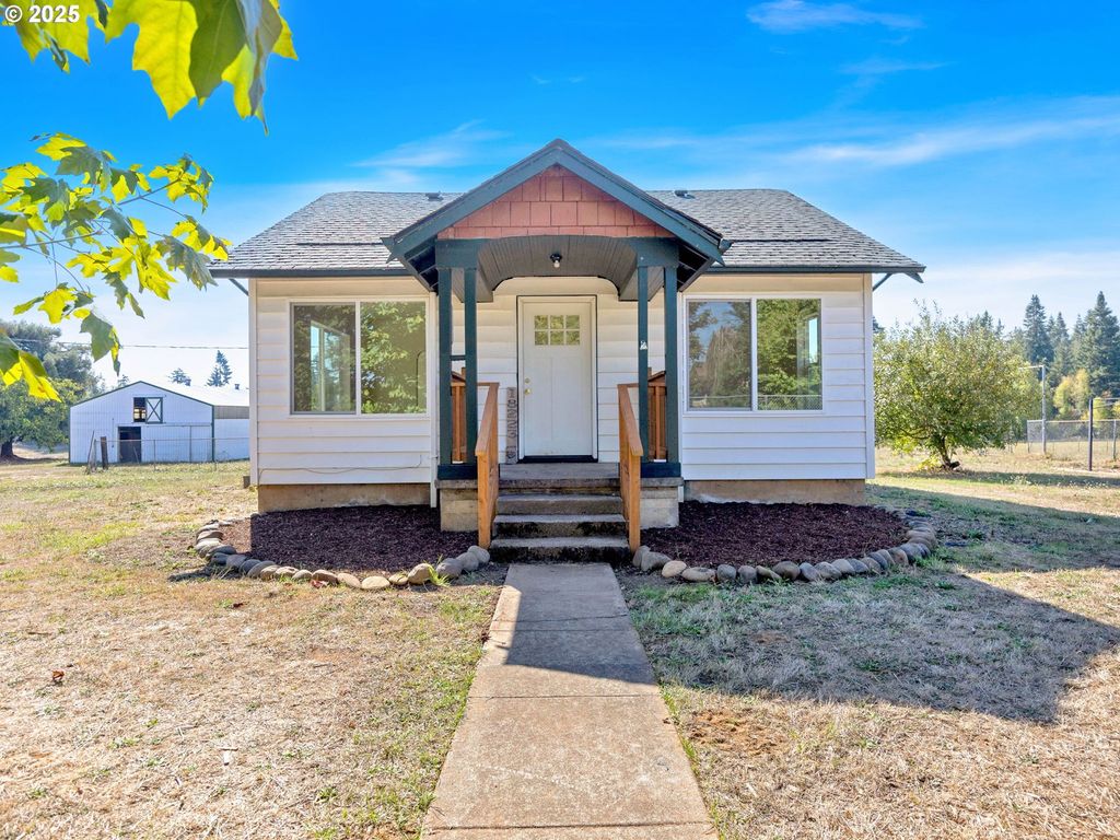 18223 S SPRINGWATER Rd, Estacada, OR 97023