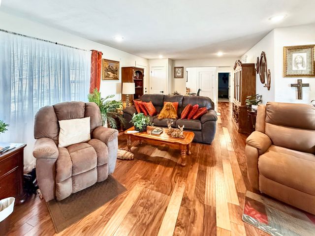 9396 Hwy Zz, Mountain Grove, MO 65711