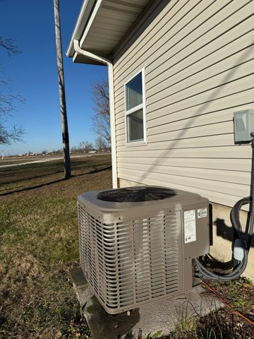 9396 Hwy Zz, Mountain Grove, MO 65711