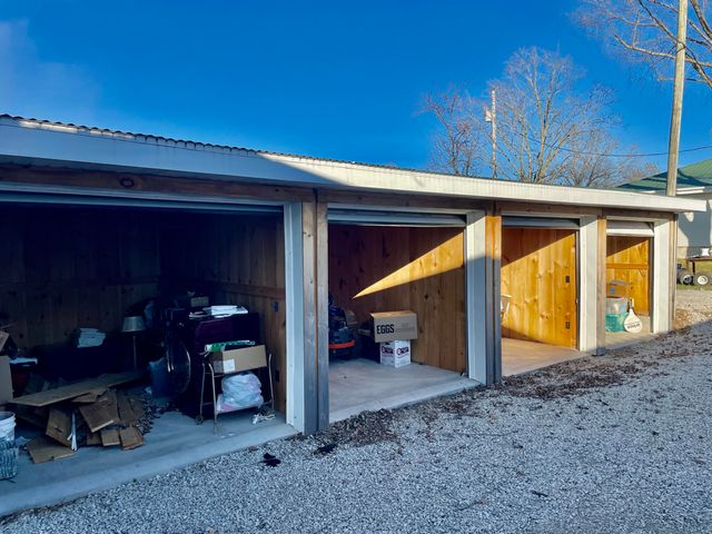 9396 Hwy Zz, Mountain Grove, MO 65711