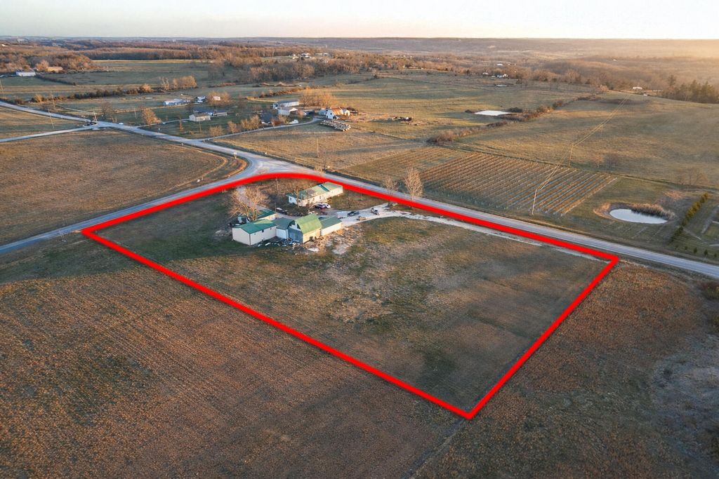 9396 Hwy Zz, Mountain Grove, MO 65711