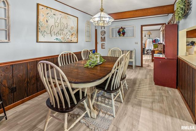 17 CRESTWOOD Drive, Centralia, IL 62801