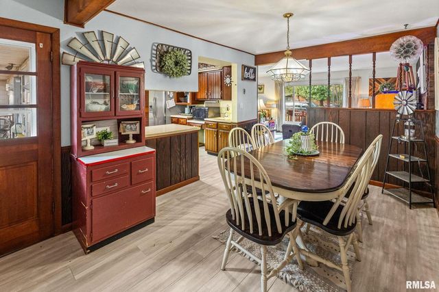 17 CRESTWOOD Drive, Centralia, IL 62801