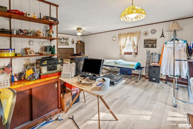 17 CRESTWOOD Drive, Centralia, IL 62801