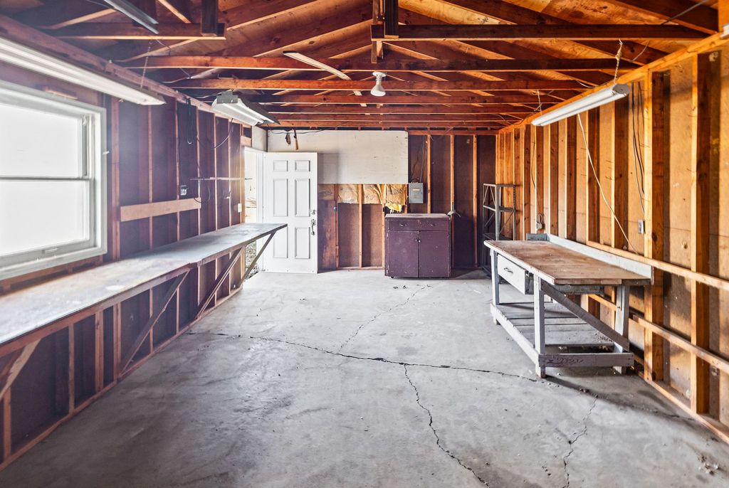 Image 11 of property listing at 17 CRESTWOOD Lane, Centralia, IL 62801