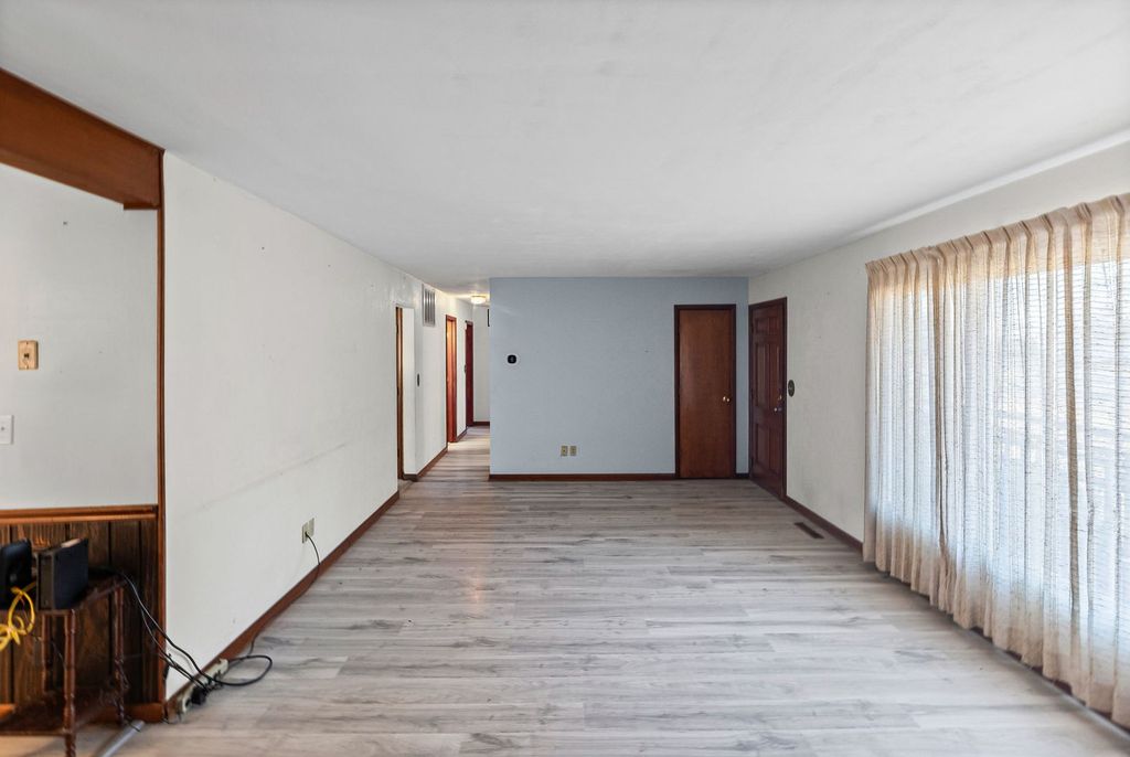 Image 17 of property listing at 17 CRESTWOOD Lane, Centralia, IL 62801