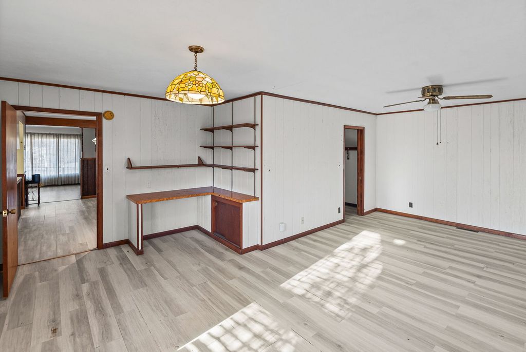 Image 29 of property listing at 17 CRESTWOOD Lane, Centralia, IL 62801