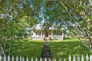 10753 Track Road E, Cat Spring, TX 78933
