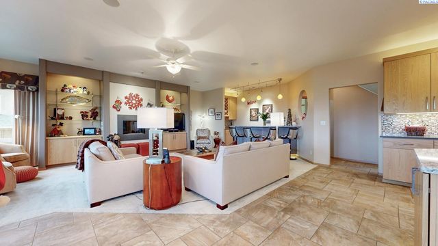 1244 Glenwood Court, Richland, WA 99352