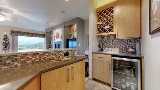 1244 Glenwood Court, Richland, WA 99352