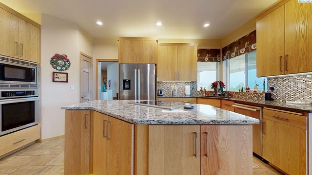 1244 Glenwood Court, Richland, WA 99352