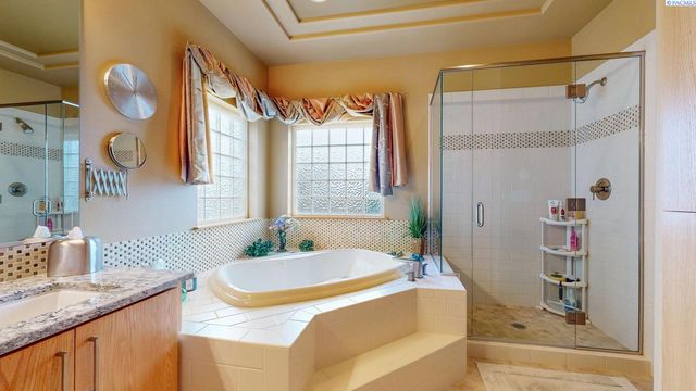 1244 Glenwood Court, Richland, WA 99352