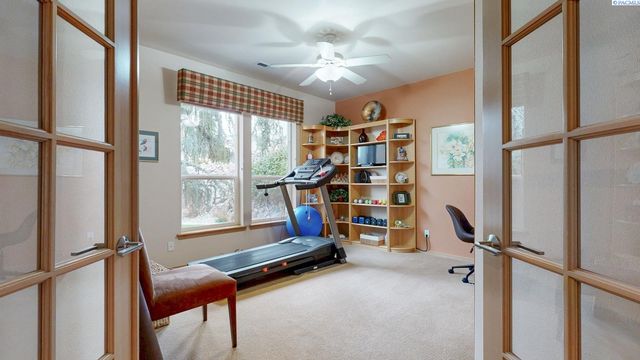 1244 Glenwood Court, Richland, WA 99352