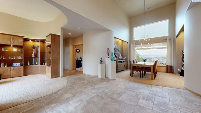 1244 Glenwood Court, Richland, WA 99352