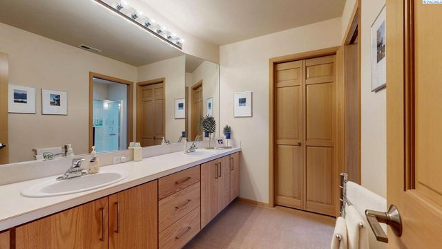 1244 Glenwood Court, Richland, WA 99352