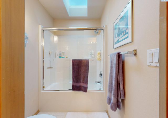 1244 Glenwood Court, Richland, WA 99352