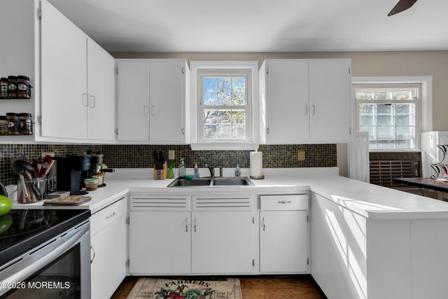 267 Dartmouth Avenue, Fair Haven, NJ 07704