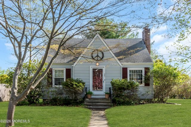 267 Dartmouth Avenue, Fair Haven, NJ 07704