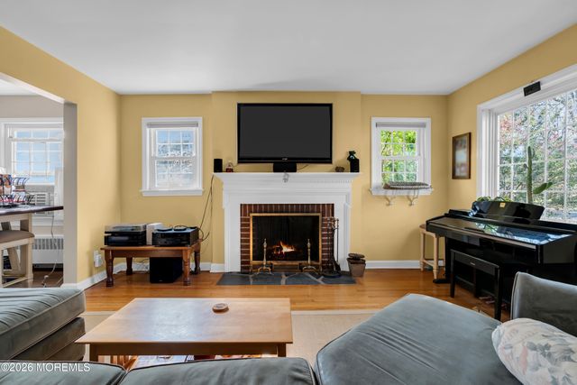 267 Dartmouth Avenue, Fair Haven, NJ 07704