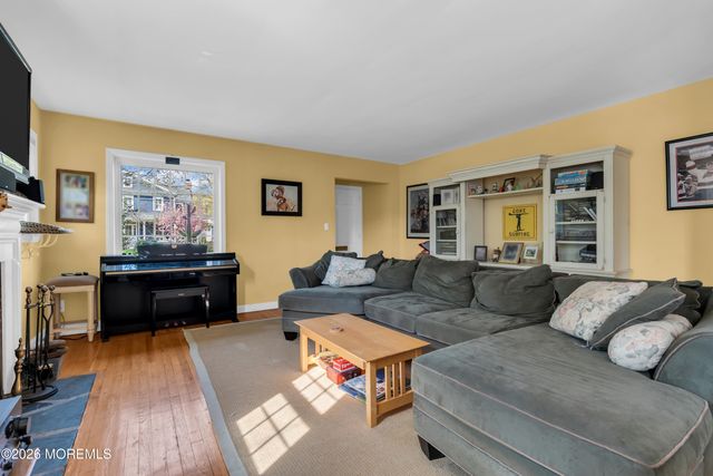 267 Dartmouth Avenue, Fair Haven, NJ 07704